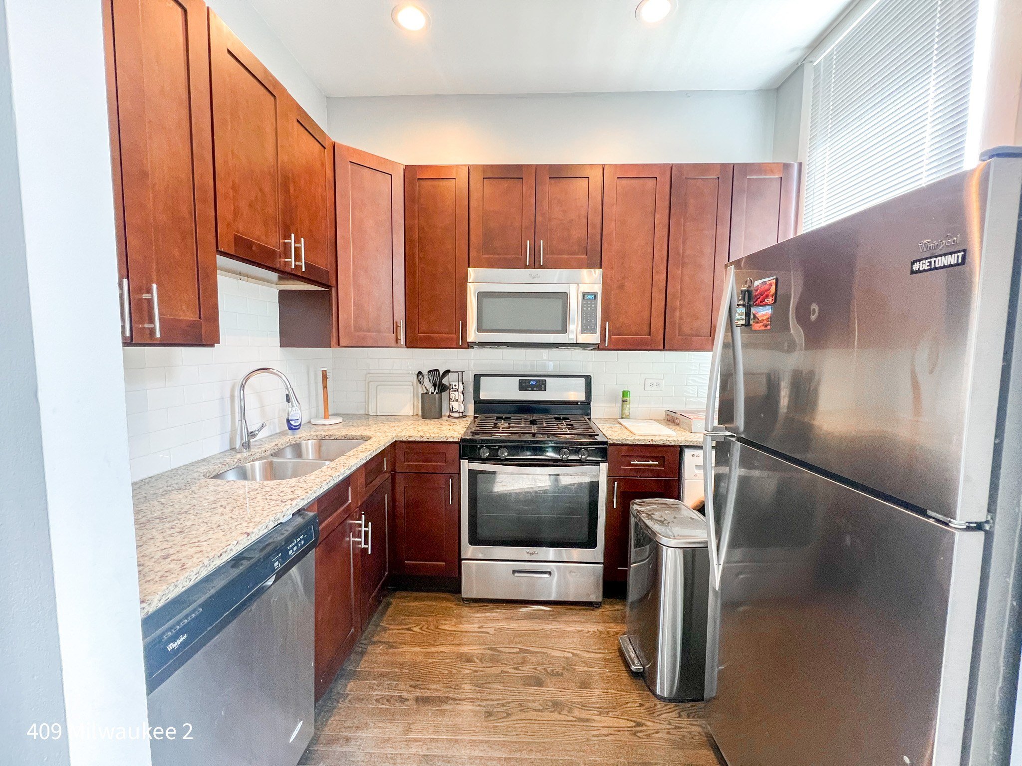 409 N. Milwaukee Ave. 409 N. Milwaukee Ave., Chicago 60654 West Town - Leasing by Cross Street